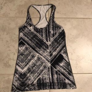 Lululemon tank size 8, gently used condition